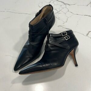 Manolo Blahnik Black Leather Pointy Toe Stiletto Heel Booties Size 9.5